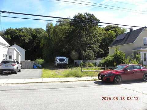 49 North Avenue, Sanford, ME 04073