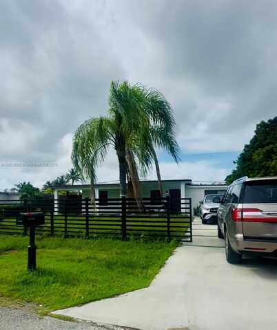 14970 Leisure Dr, Homestead, FL 33033