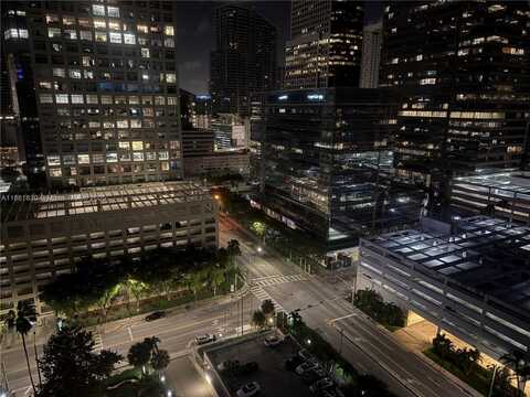 801 Brickell Bay Dr, Miami, FL 33131