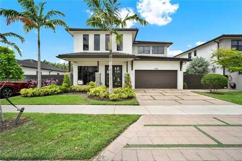 8935 NW 161st Ter, Miami Lakes, FL 33018