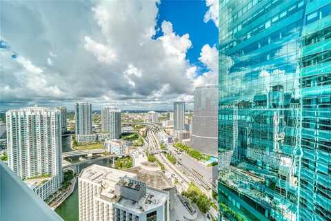 200 Biscayne Boulevard Way, Miami, FL 33131