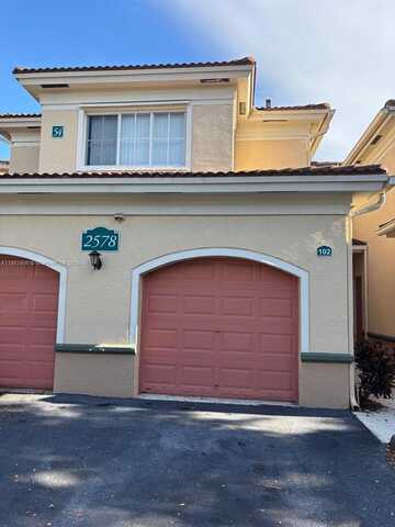 2578 Centergate Dr, Miramar, FL 33025