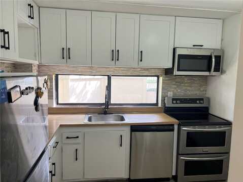 16909 N Bay Rd, Sunny Isles Beach, FL 33160