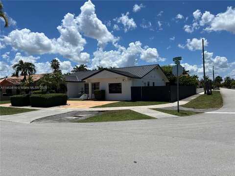 3010 SW 132nd Ave, Miami, FL 33175