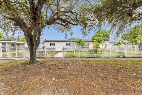 620 N 64th Ave, Hollywood, FL 33024