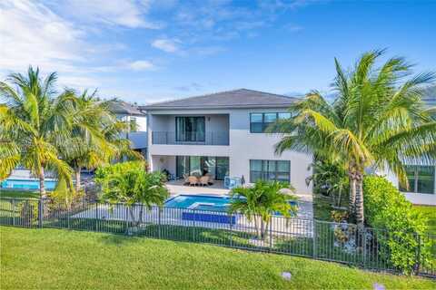 17521 Sparkling River Rd, Boca Raton, FL 33496
