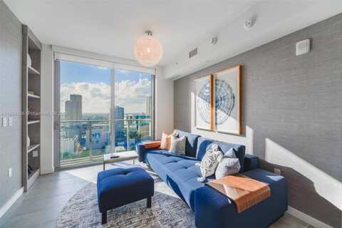 227 NE 2nd St, Miami, FL 33132