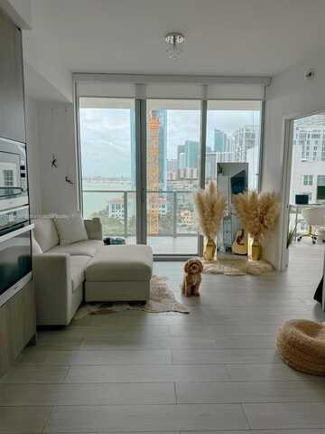 2900 NE 7th Ave, Miami, FL 33137