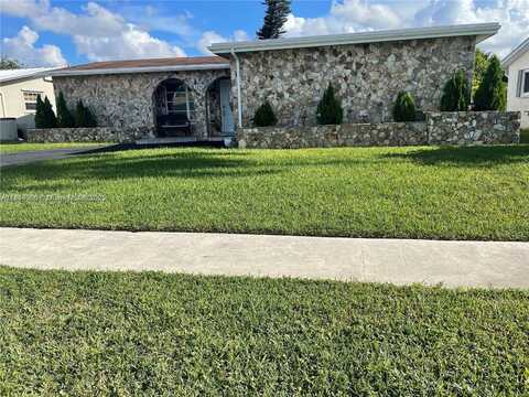 9590 NW 24th Pl, Sunrise, FL 33322