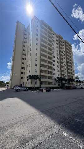 900 NE 18th Ave, Fort Lauderdale, FL 33304