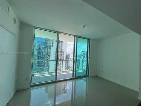 300 S Biscayne Blvd, Miami, FL 33131