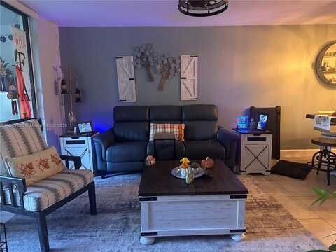 10300 NW 30th Ct, Sunrise, FL 33322