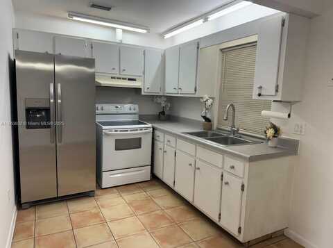 1327 Riverside Cir, Wellington, FL 33414