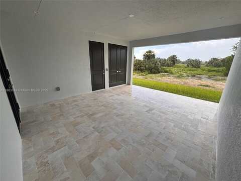 2343 39th Avenue, Naples, FL 34120