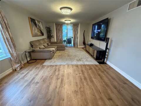 7173 Orange Dr, Davie, FL 33314