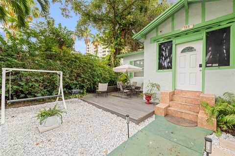 769 NW 10th St, Miami, FL 33136