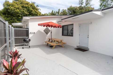 7815 NW 5th Ct, Miami, FL 33150