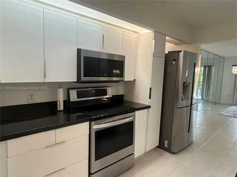901 SW 141st Ave, Pembroke Pines, FL 33027