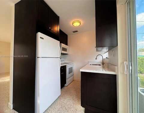 628 W 17th St, Hialeah, FL 33010