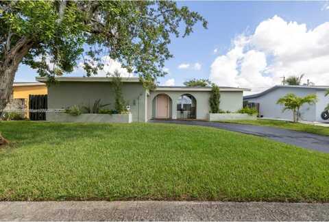8941 NW 25th Ct, Sunrise, FL 33322