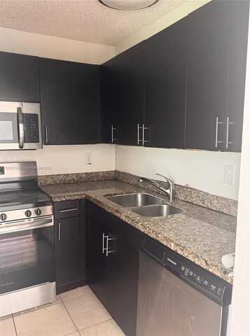 496 NW 165th St Rd, Miami, FL 33169