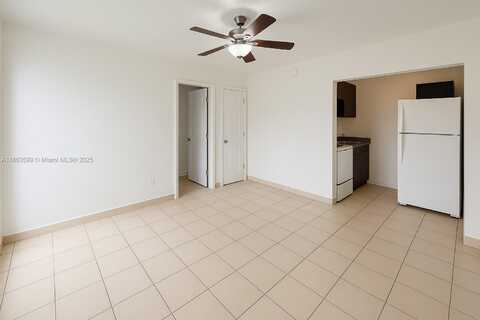 1015 Palm Ave, Hialeah, FL 33010