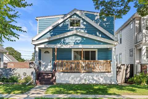 2066 S 58th St, West Allis, WI 53219