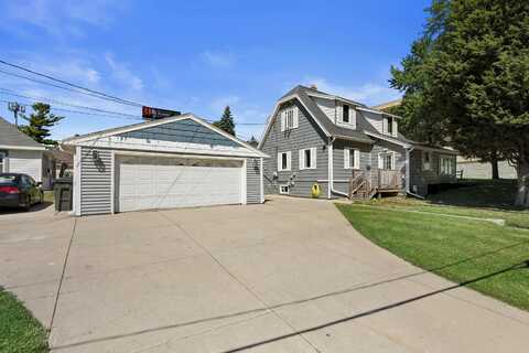10006 W Bungalow Pkwy, West Allis, WI 53214