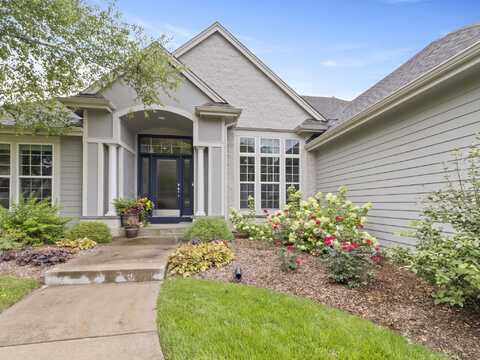 5265 W Princeton Pine Ct, Franklin, WI 53132
