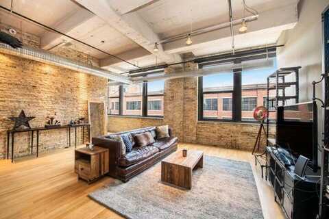 239 E Chicago St, Milwaukee, WI 53202