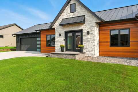 251 Weston Rd, Holmen, WI 54636