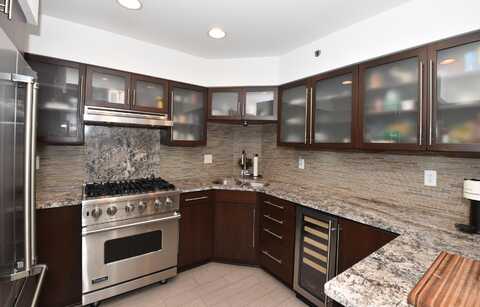 35 Harborview Dr, Racine, WI 53403