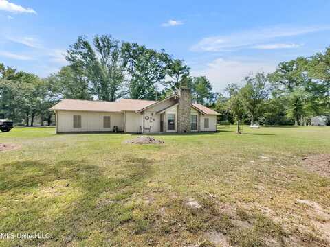 8518 Highway 483, Lena, MS 39094