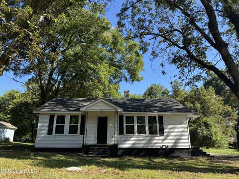 709 Strayhorn Street, Senatobia, MS 38668