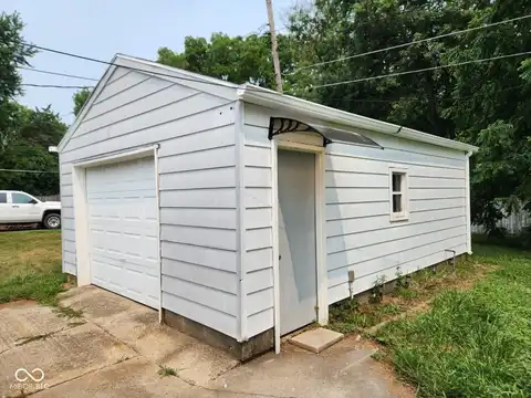 1902 E 38th Street, Anderson, IN 46013