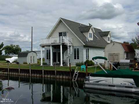7258 Bedore, Harsens Island, MI 48028