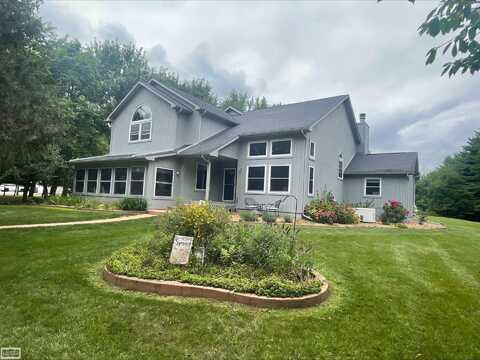 3911 Dryden, Dryden, MI 48428