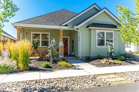 1005 E Horse Back Trail, Sisters, OR 97759