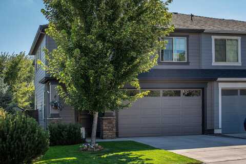 150 SW 30th Street, Redmond, OR 97756