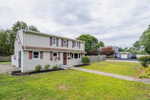 96 Roberts Ave, Holbrook, MA 02343