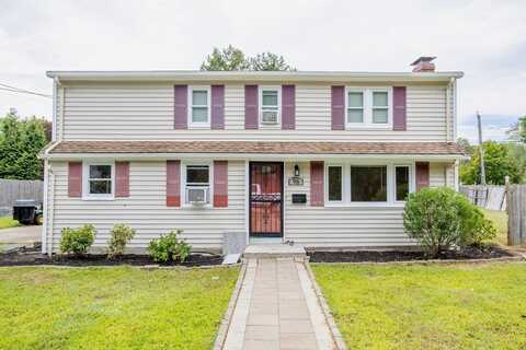 96 Roberts Ave, Holbrook, MA 02343