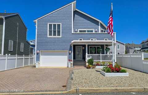 5 Princeton Avenue, Lavallette, NJ 08735