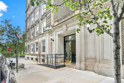 390 Riverside Drive, New York (Manhattan), NY 10025
