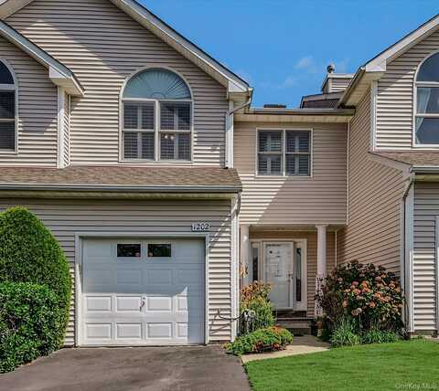 1202 Willow Pond Drive, Riverhead, NY 11901