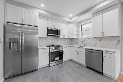 9508 Avenue B, Brooklyn, NY 11236