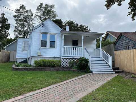 303 Nassau Road, Huntington, NY 11743