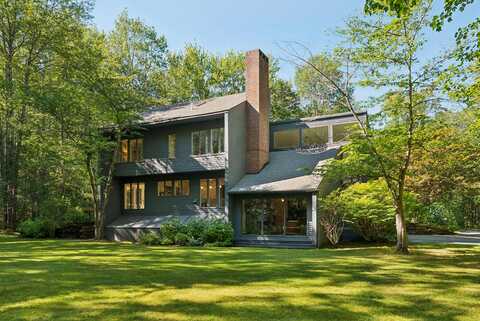 53 Waites Landing Road, Falmouth, ME 04105