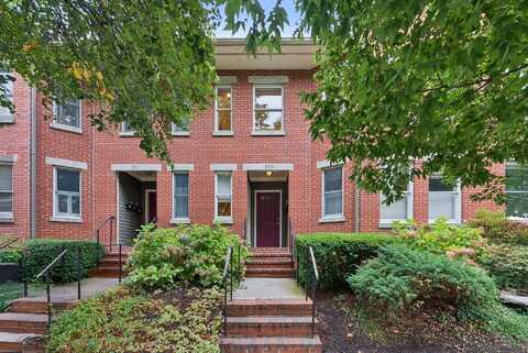 209 Vaughan Street, Portland, ME 04102
