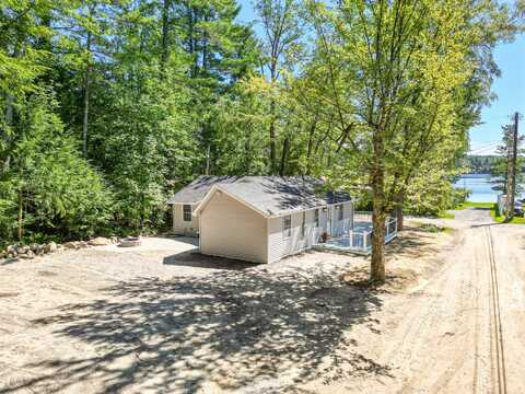 82 Sunflower Lane, Sidney, ME 04330
