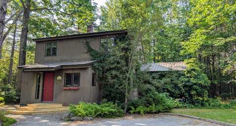 11 Willow Drive, Orono, ME 04473